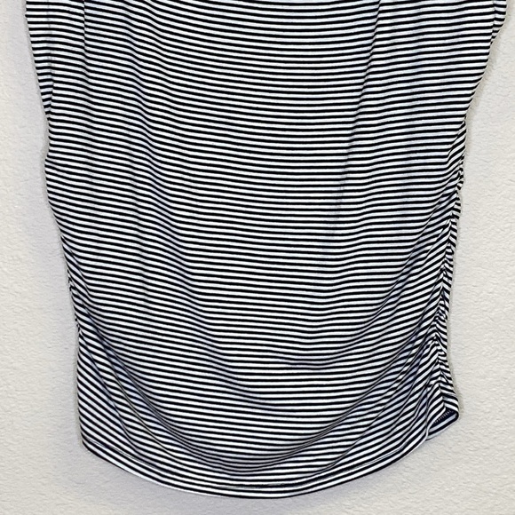 Socialite Mock Neck Sleeveless Knit Top NWT Size XL - Picture 3 of 8